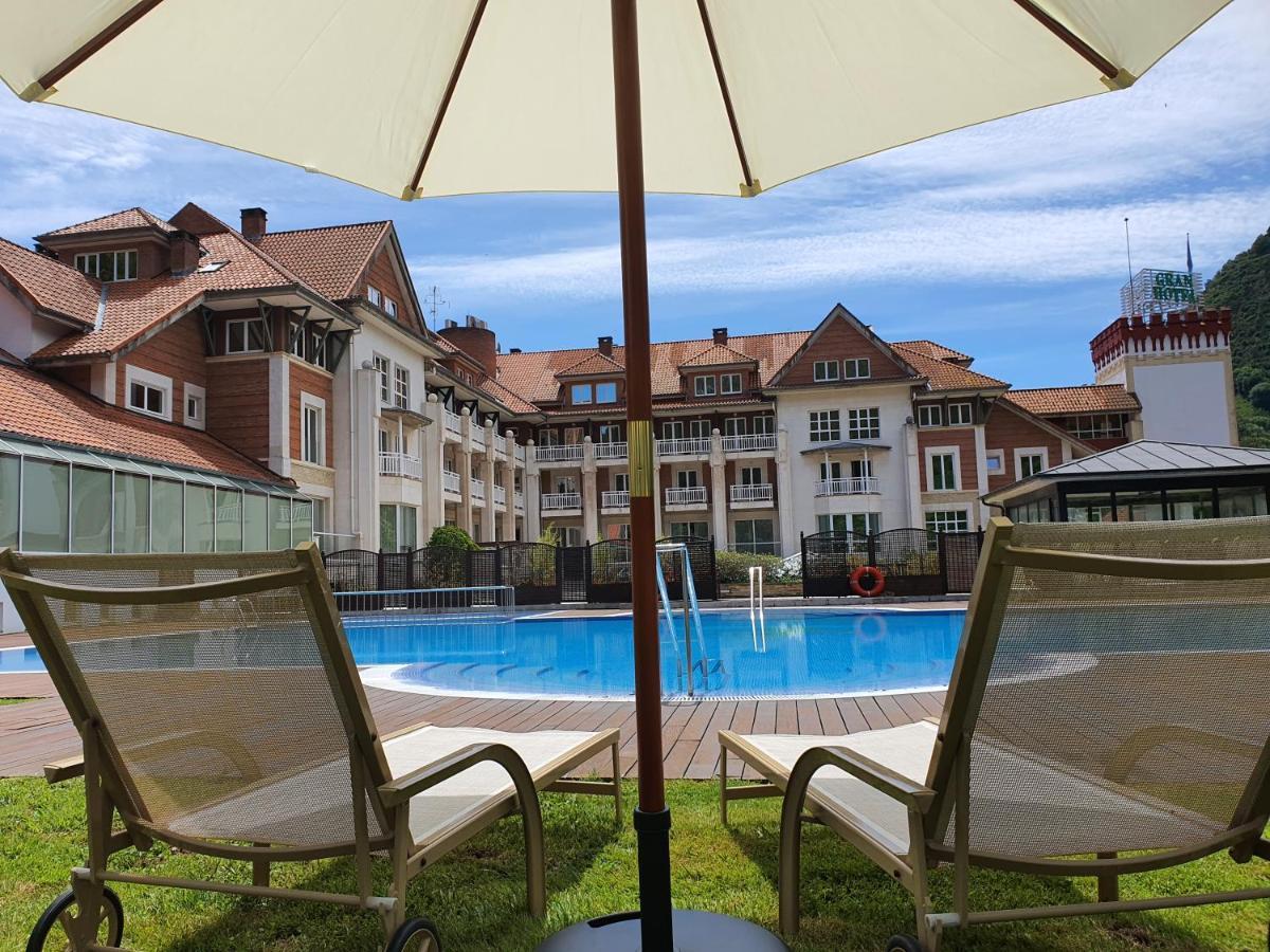 Gran Hotel Balneario De Puente Viesgo Exterior photo