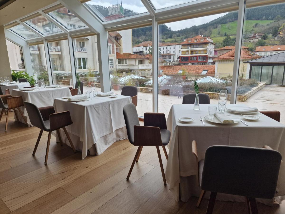 Gran Hotel Balneario De Puente Viesgo Exterior photo