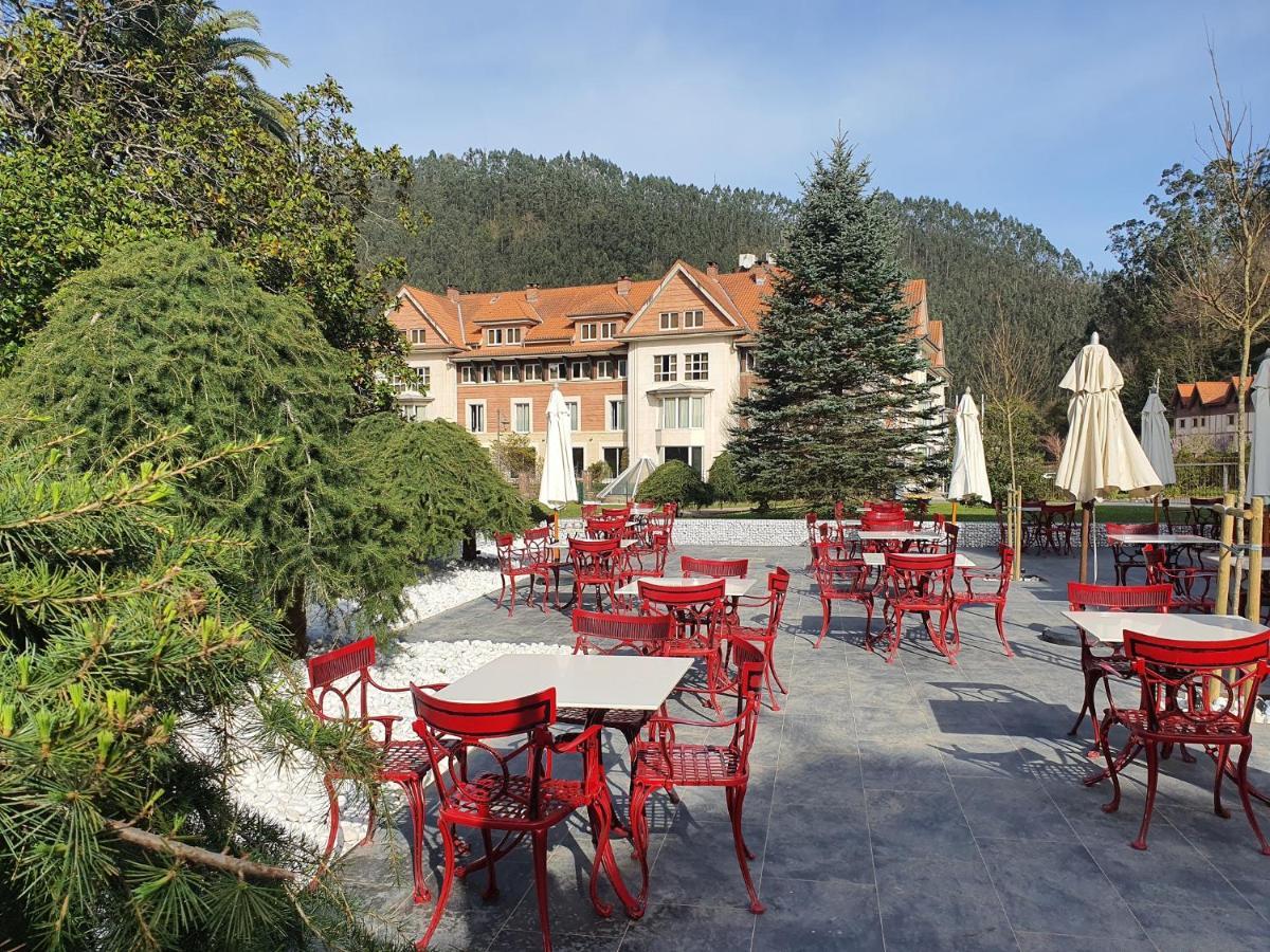 Gran Hotel Balneario De Puente Viesgo Exterior photo