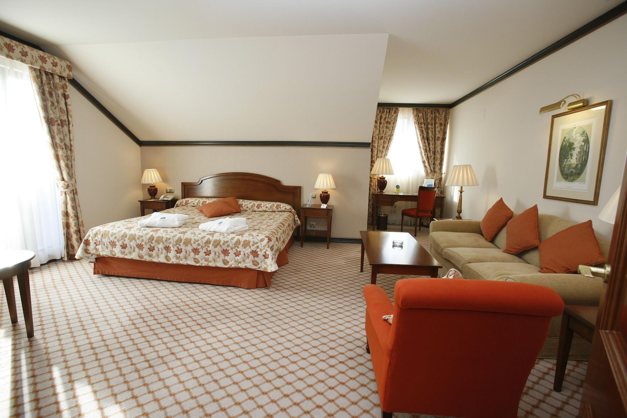 Gran Hotel Balneario De Puente Viesgo Exterior photo