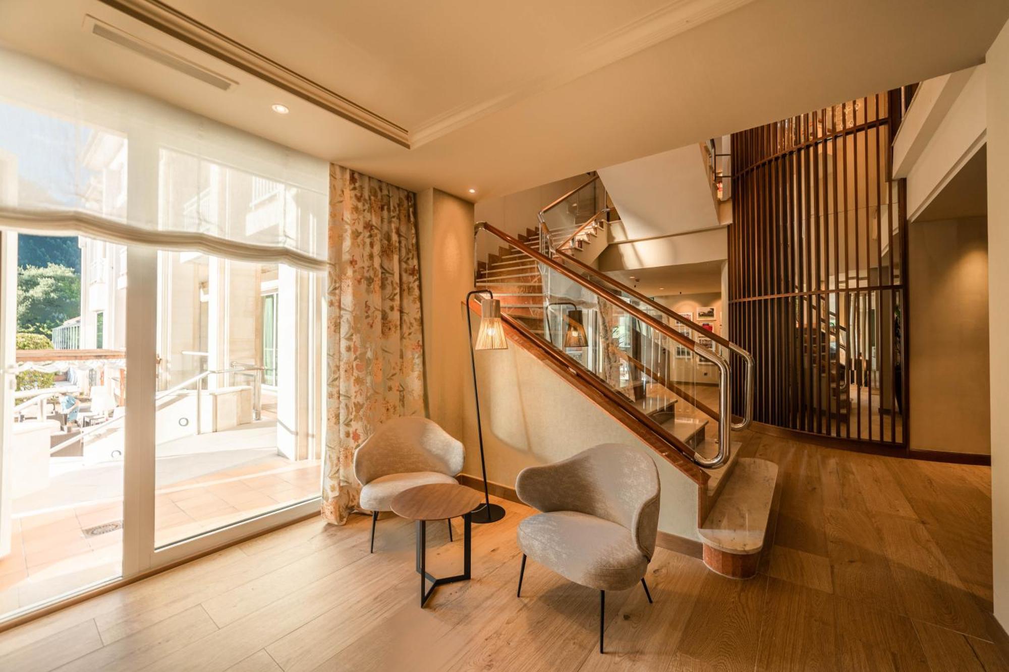 Gran Hotel Balneario De Puente Viesgo Exterior photo